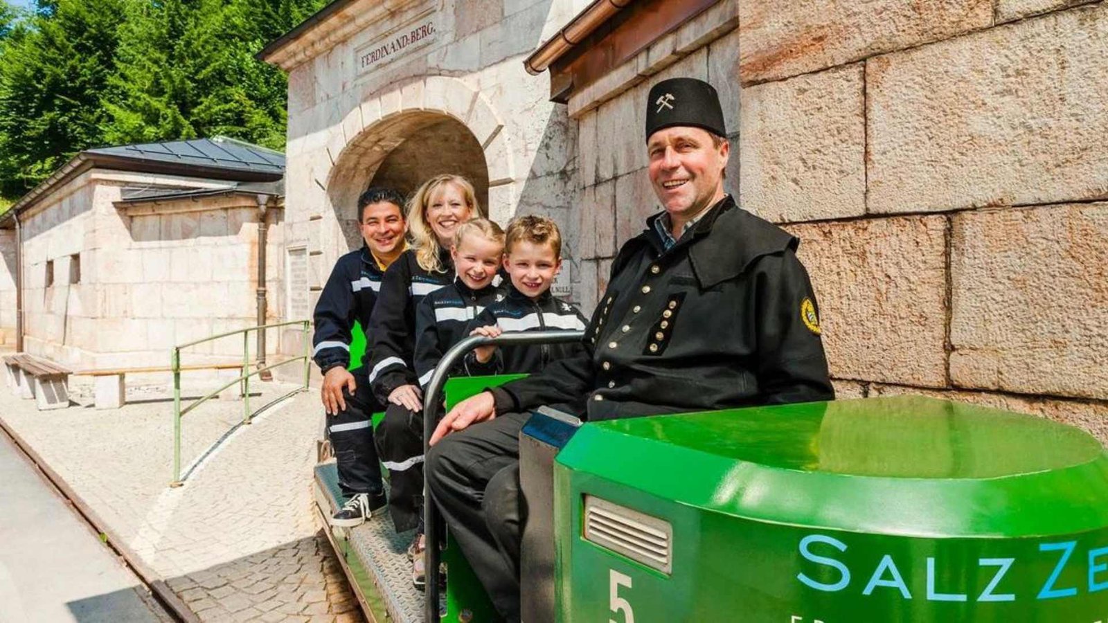 Saltine Train Ultimate Guide To The Hallein Salt Mines In Salzburg