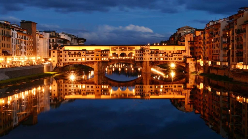 Ponte Vecchio at night 