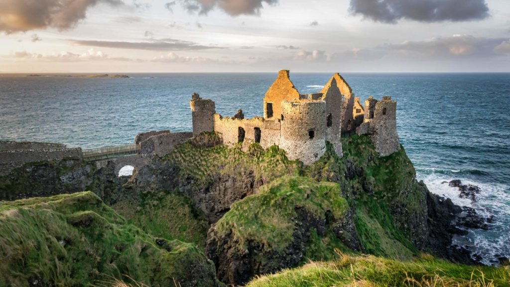 dunluce castle history