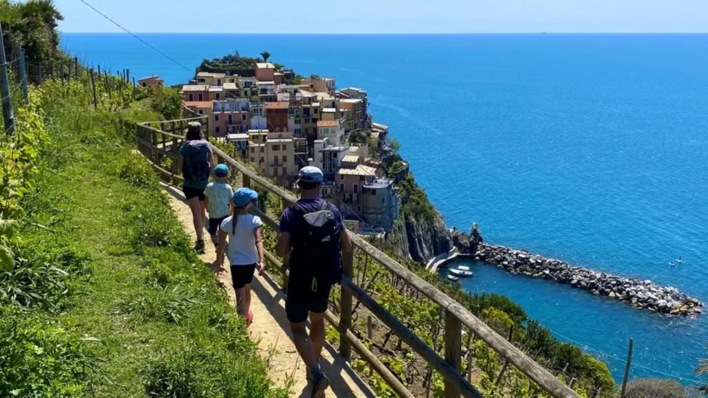Easy Trail in Cinque Terre, Italy 