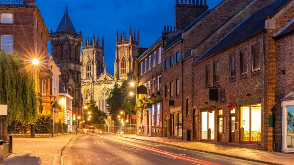 15 Amazing Places To See Near Manchester UK